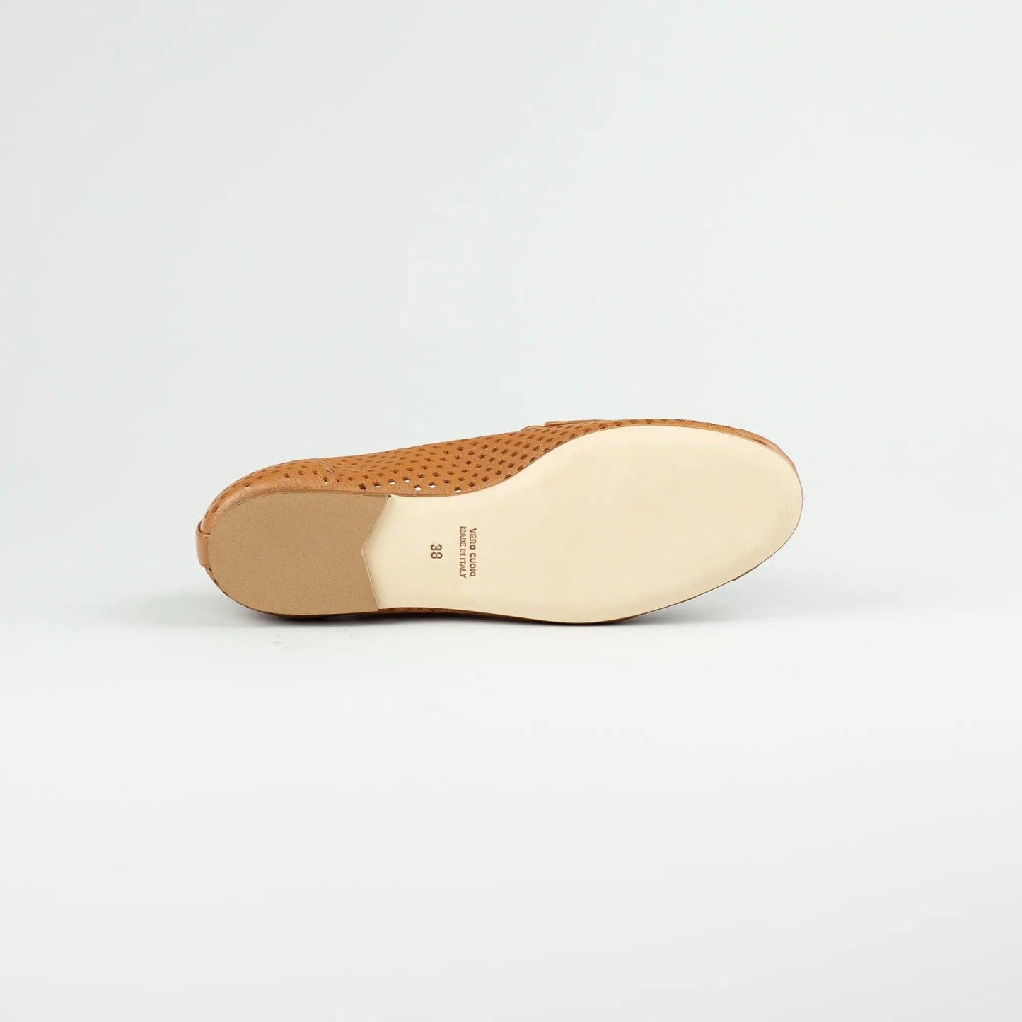 Aruci Penny Loafer – Gelochtes Geprägtes Kalbsleder Cognac-Braun | Handarbeit aus Italien