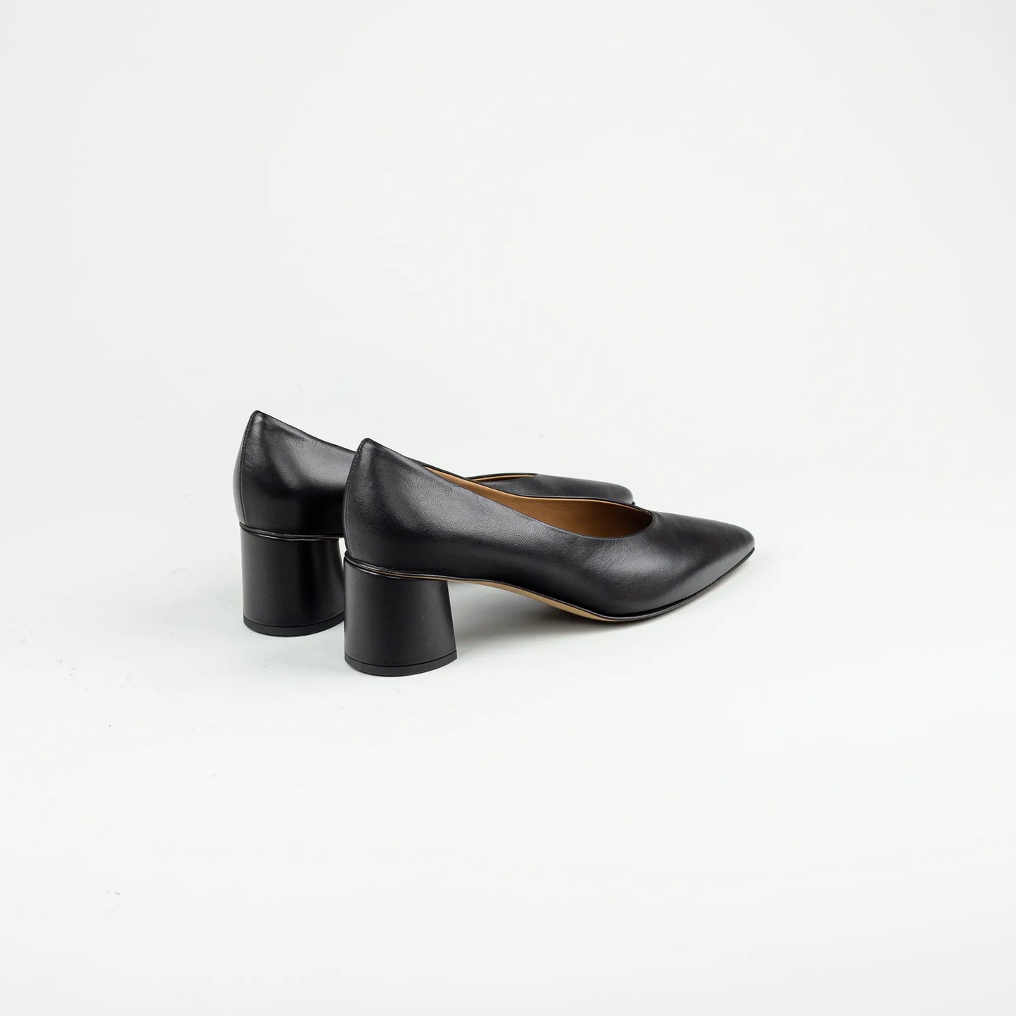 Voltan – Klassische Damenschuhe mit moderner Silhouette | Handgemacht in Italien (Kopie)