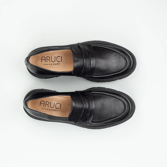 Aruci – Loafer Kalbsleder Schwarz | Modische Form | Flexible Gummisohle | Handmade Italy