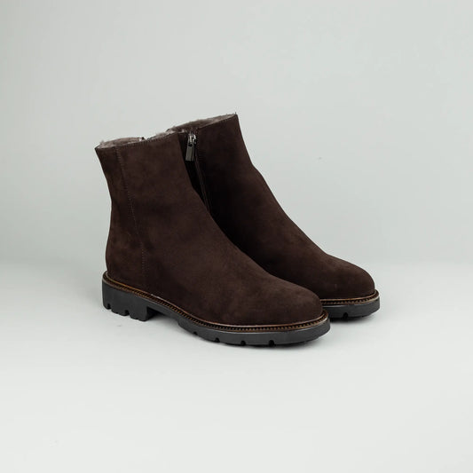 Cinzia Valle | Flacher Ankle Boot Dunkelbraun – Wildleder & Lammfellfutter | Handmade in Italy