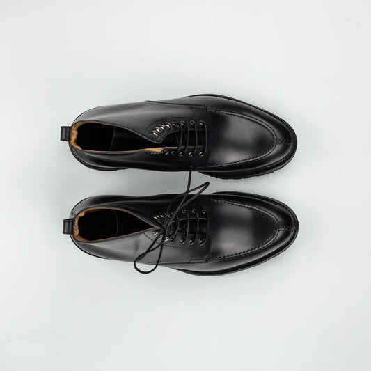 Berwick | Schnürboots Schwarz – Hochwertiges Kalbsleder, Norweger Naht, Vibram Sohle | Handmade in Spain