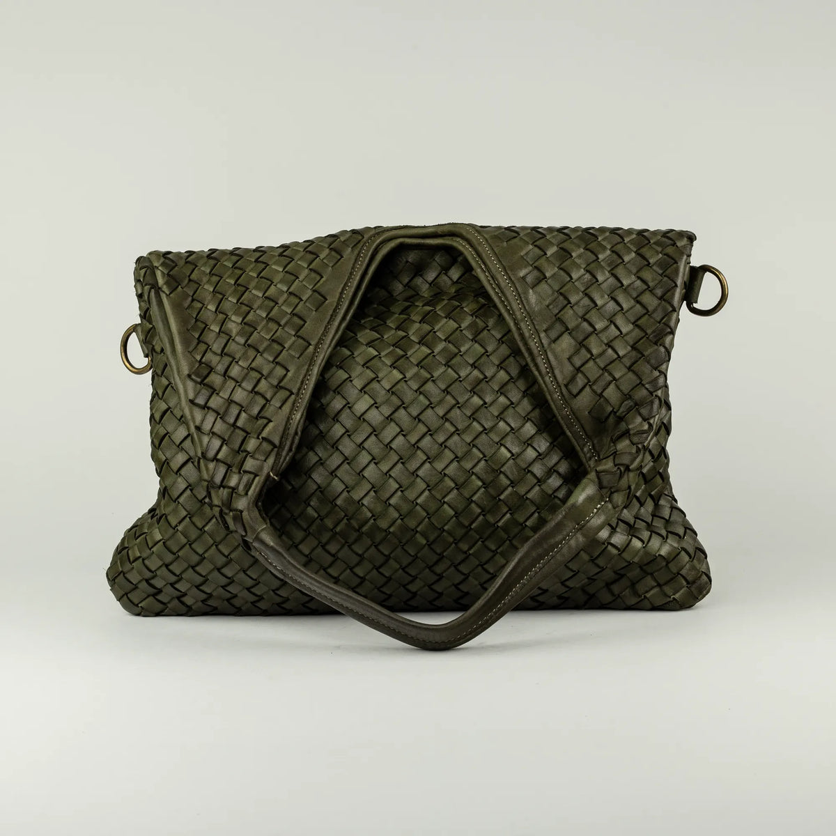 Aruci – Olivgrüne Schultertasche aus geflochtenem Leder