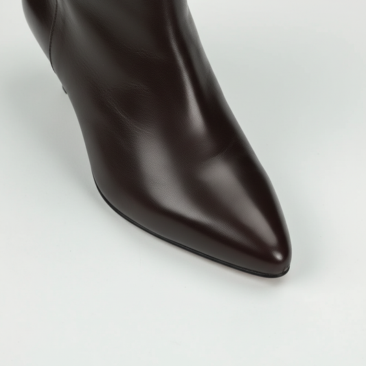 Spitze Zehenpartie Detail – Cinzia Valle Ankle Boot Dunkelbraun