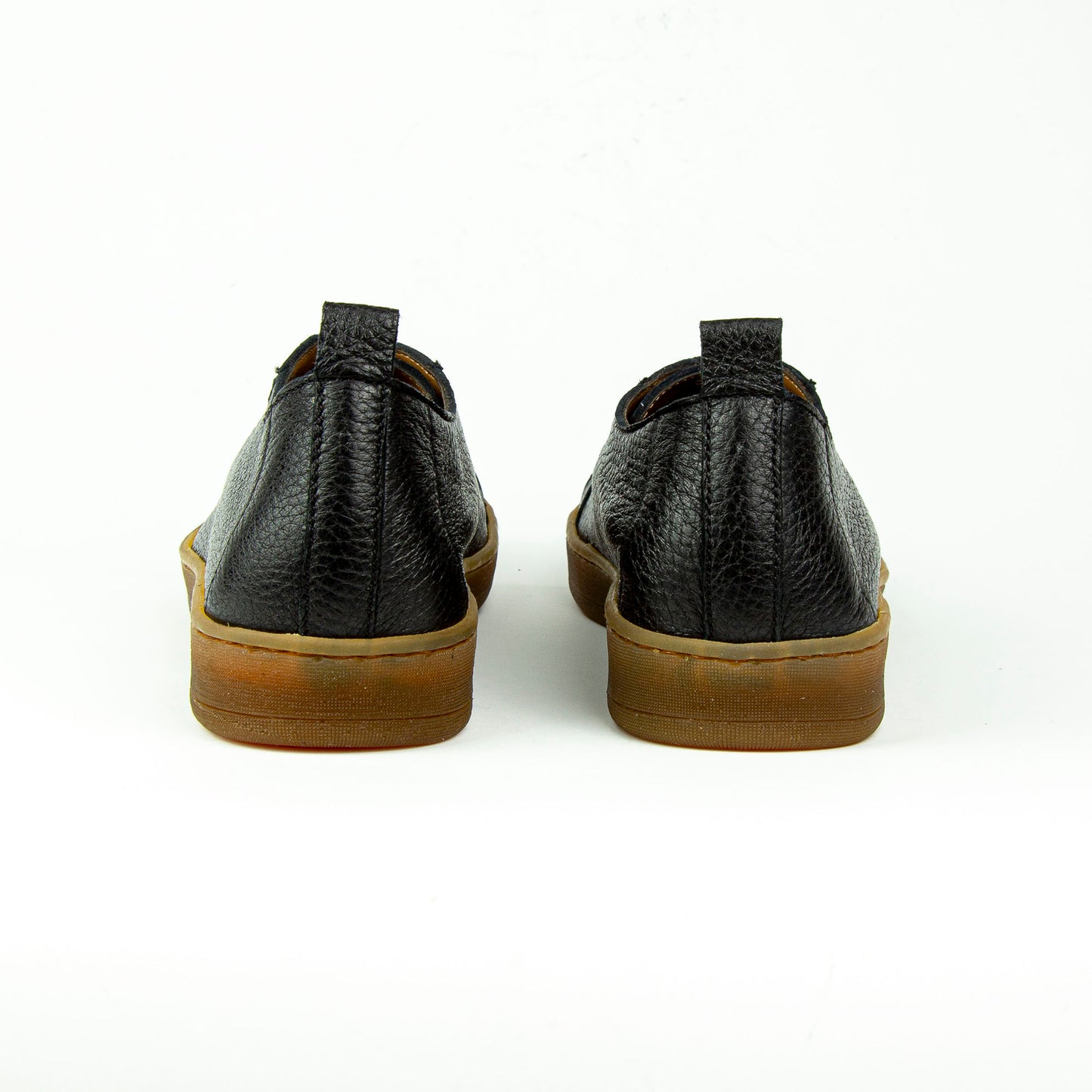 OPERA v. Antonio Maurizi - Sneaker