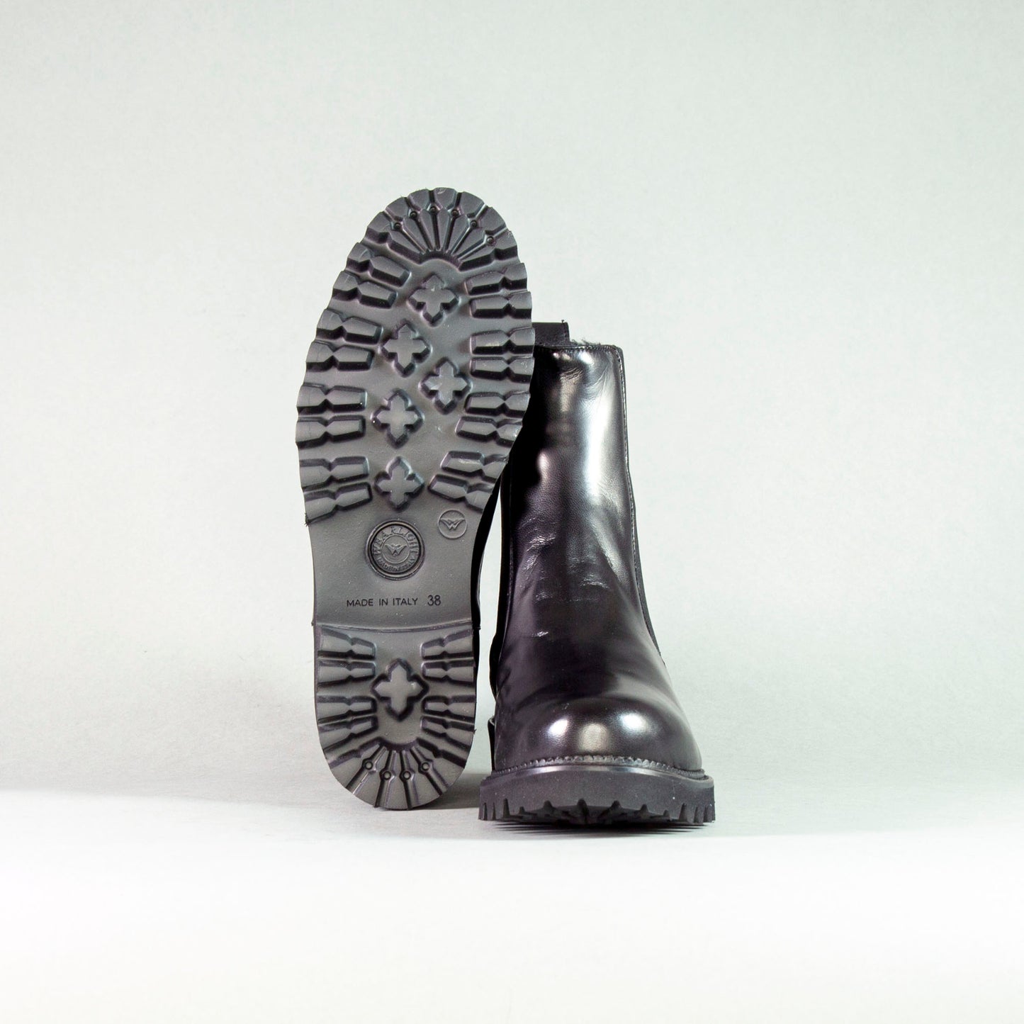 Aruci - Chelsea Boot (Lammfell)
