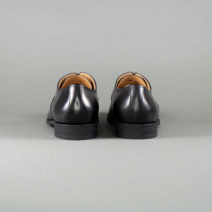 Aruci - Oxford Plain