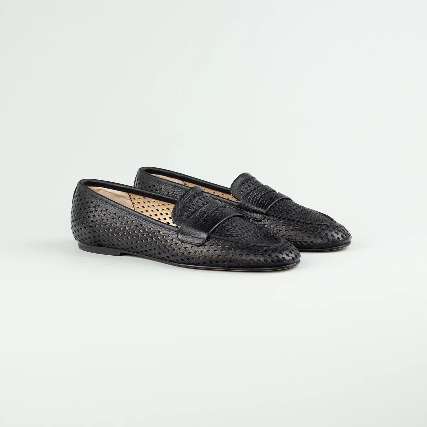 Aruci Penny Loafer – Gelochtes Geprägtes Kalbsleder Schwarz | Handarbeit aus Italien