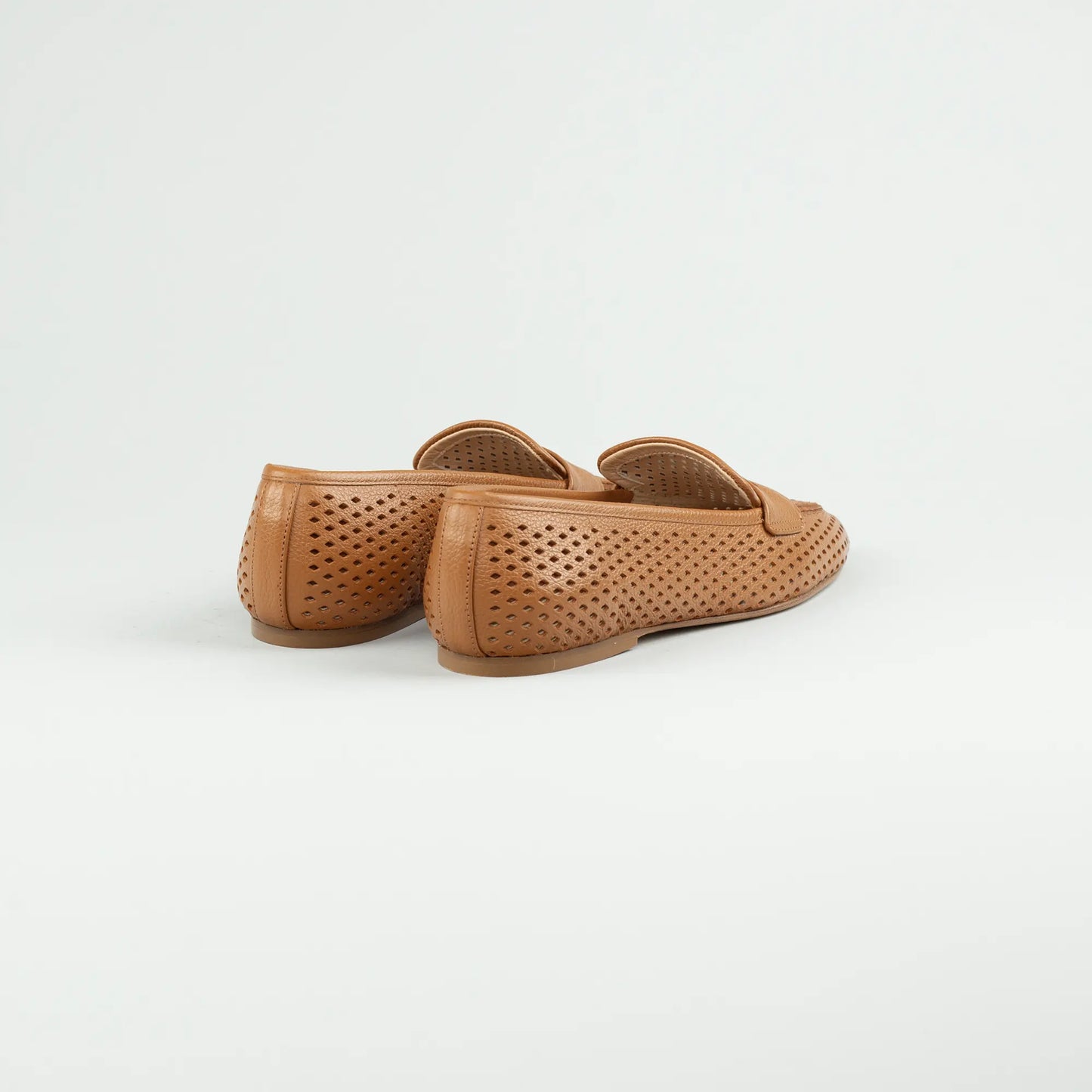 Aruci Penny Loafer – Gelochtes Geprägtes Kalbsleder Cognac-Braun | Handarbeit aus Italien