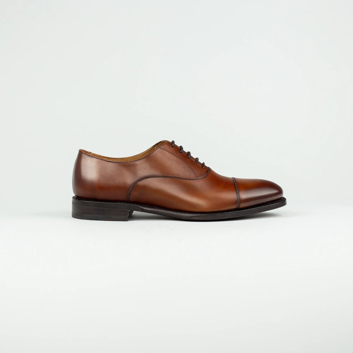 BERWICK Oxford Captoe Cuero – Rahmengenähter Herrenschuh
