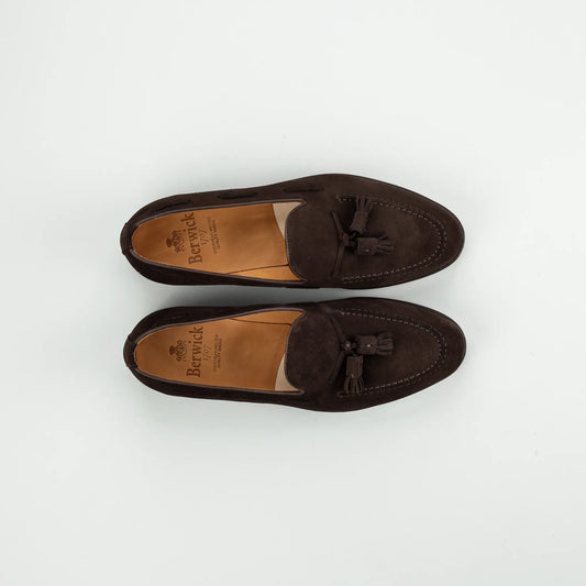 BERWICK Tassel Loafer Braun – Veloursleder Goodyear Welted