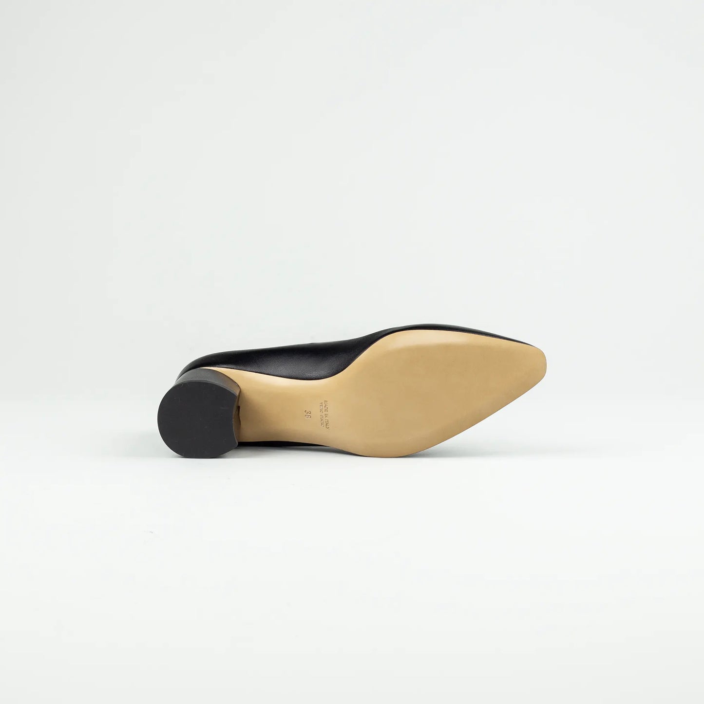 Voltan – Klassische Damenschuhe mit moderner Silhouette | Handgemacht in Italien (Kopie)