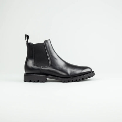 Chelsea Boot – Handmade Goodyear Welted | Gebürstetes Kalbsleder & VIBRAM Montana Sohle