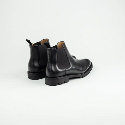 Chelsea Boot – Handmade Goodyear Welted | Gebürstetes Kalbsleder & VIBRAM Montana Sohle