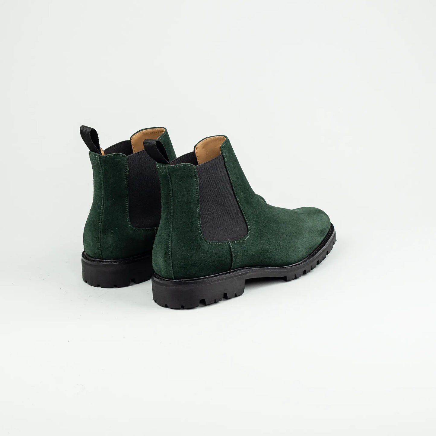 Chelsea Boot – Handmade Goodyear Welted | Gebürstetes Kalbsleder & VIBRAM Montana Sohle