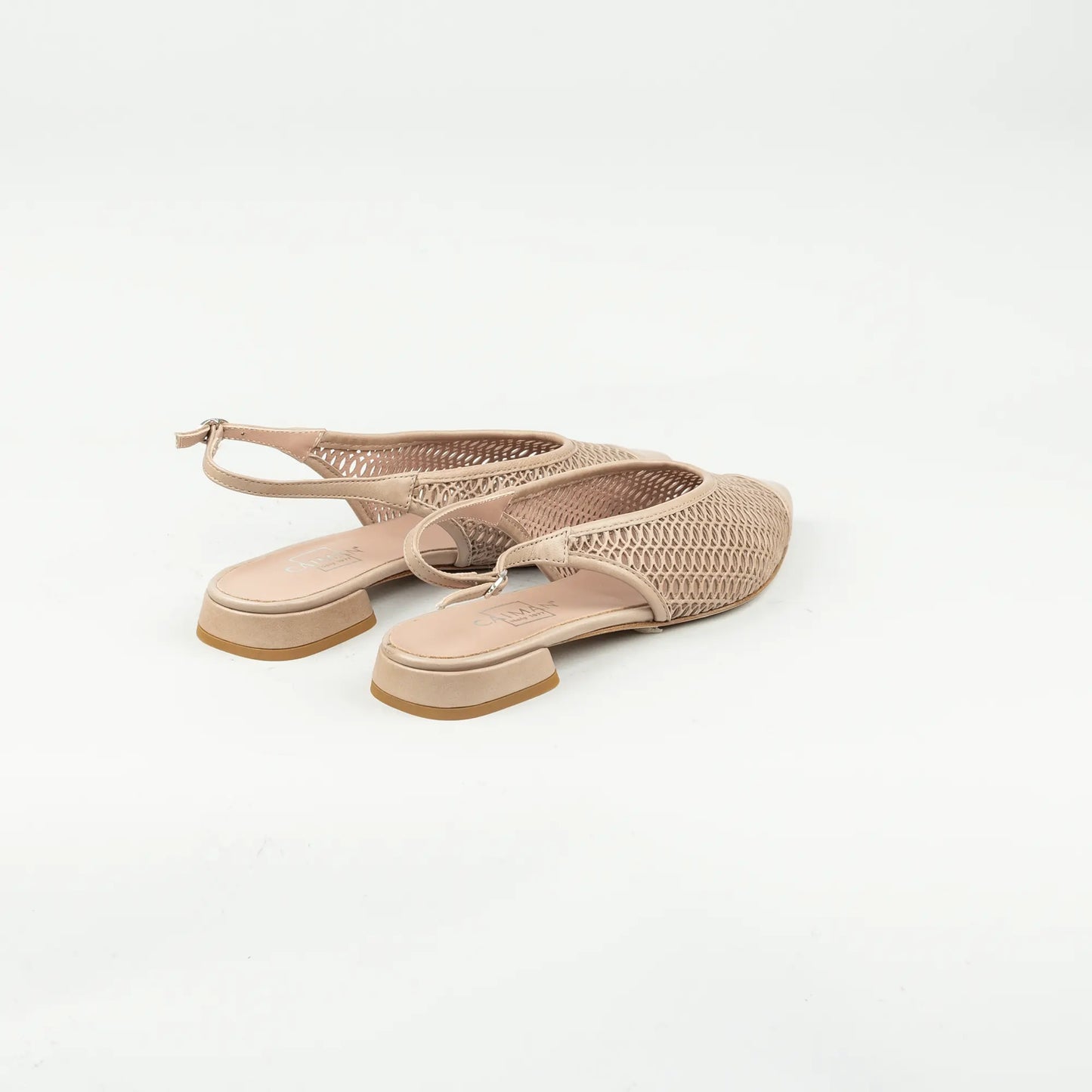 Slingback Caiman – Taupe Kalbsleder Lasergeschnitten | Flacher Absatz