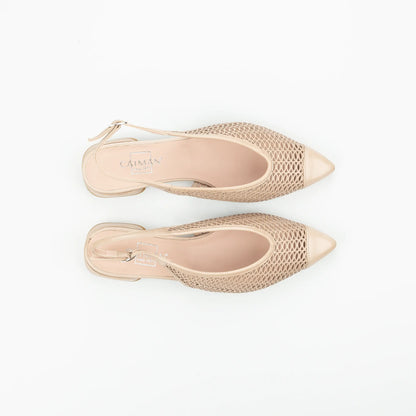 Slingback Caiman – Taupe Kalbsleder Lasergeschnitten | Flacher Absatz