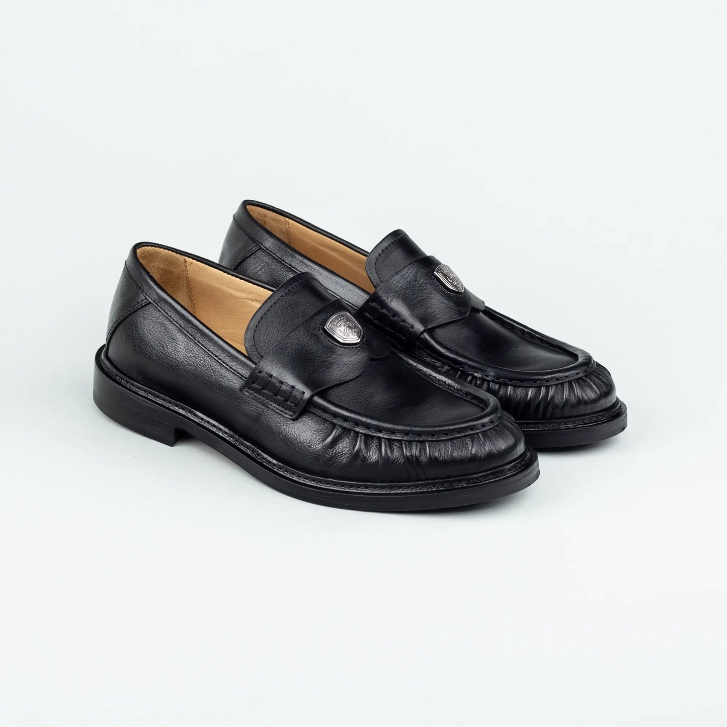 Penny Loafer Camerlengo – Schwarz Kalbsleder | Handgenähte Falten & Silber-Detail