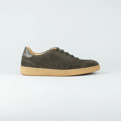 Camerlengo – Sneaker Wildleder Grün | Handmade Italy | Premium Herrenschuh