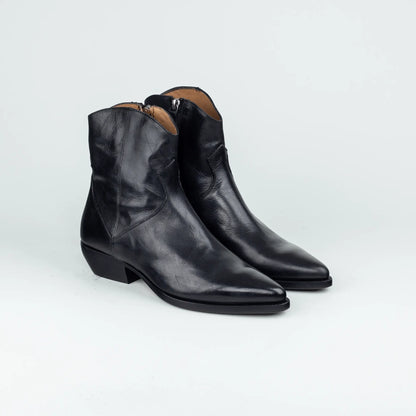 Elia Maurizi – Western Ankle Boot | Handmade Italy | Premium Damenschuh