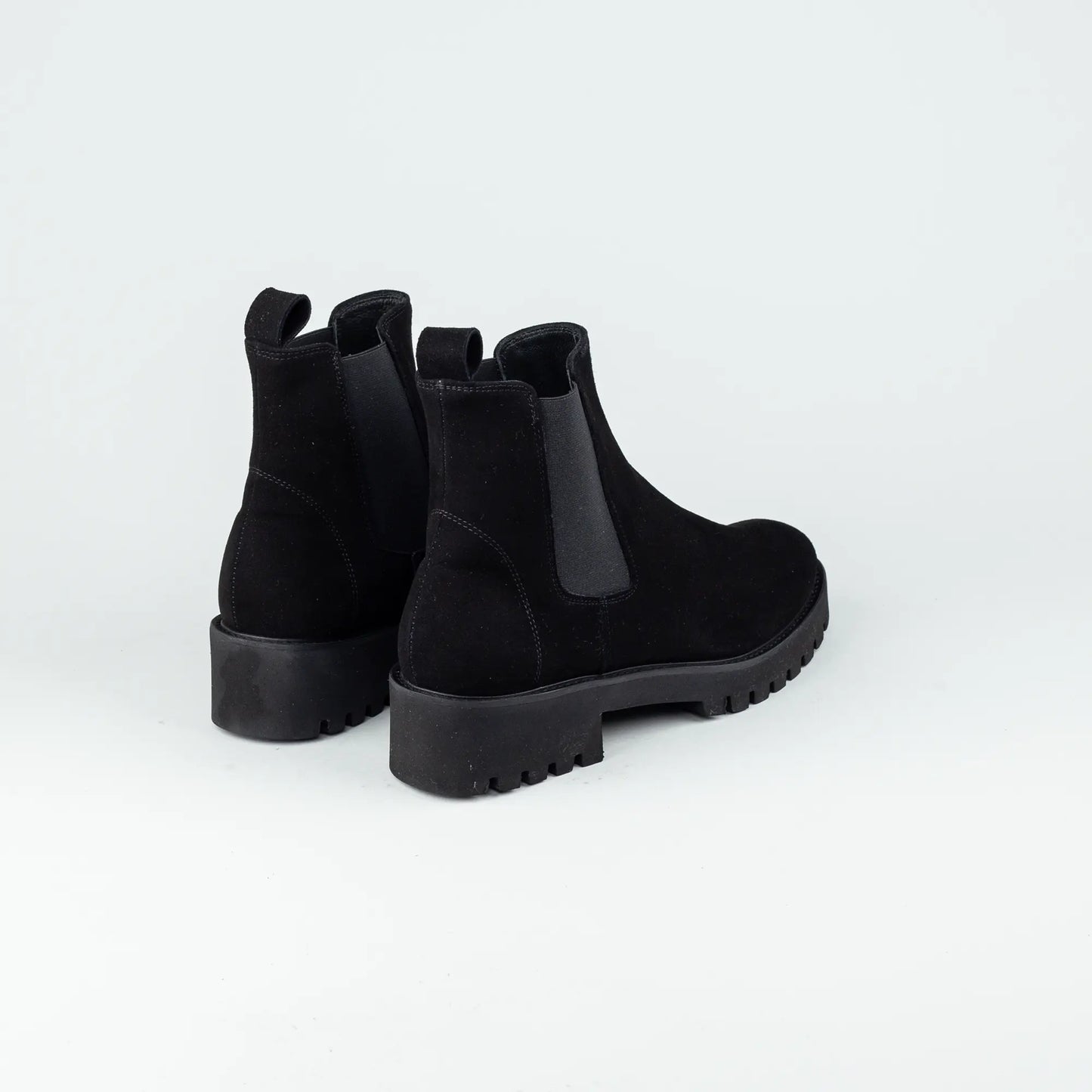 Aruci – Chelsea Boot Wildleder Schwarz | Sacchetto | Handmade Italy
