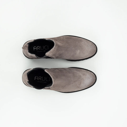 Aruci – Chelsea Boot Wildleder Taupe | Sacchetto | Handmade Italy