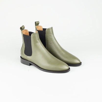 Voltan – Chelsea Boot Geprägtes Kalbsleder Grün | Handmade Italy | Premium Damenschuh