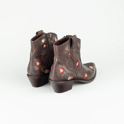 Aruci – Western Ankle Boot Braun | Blumenstickerei | Handmade Italy