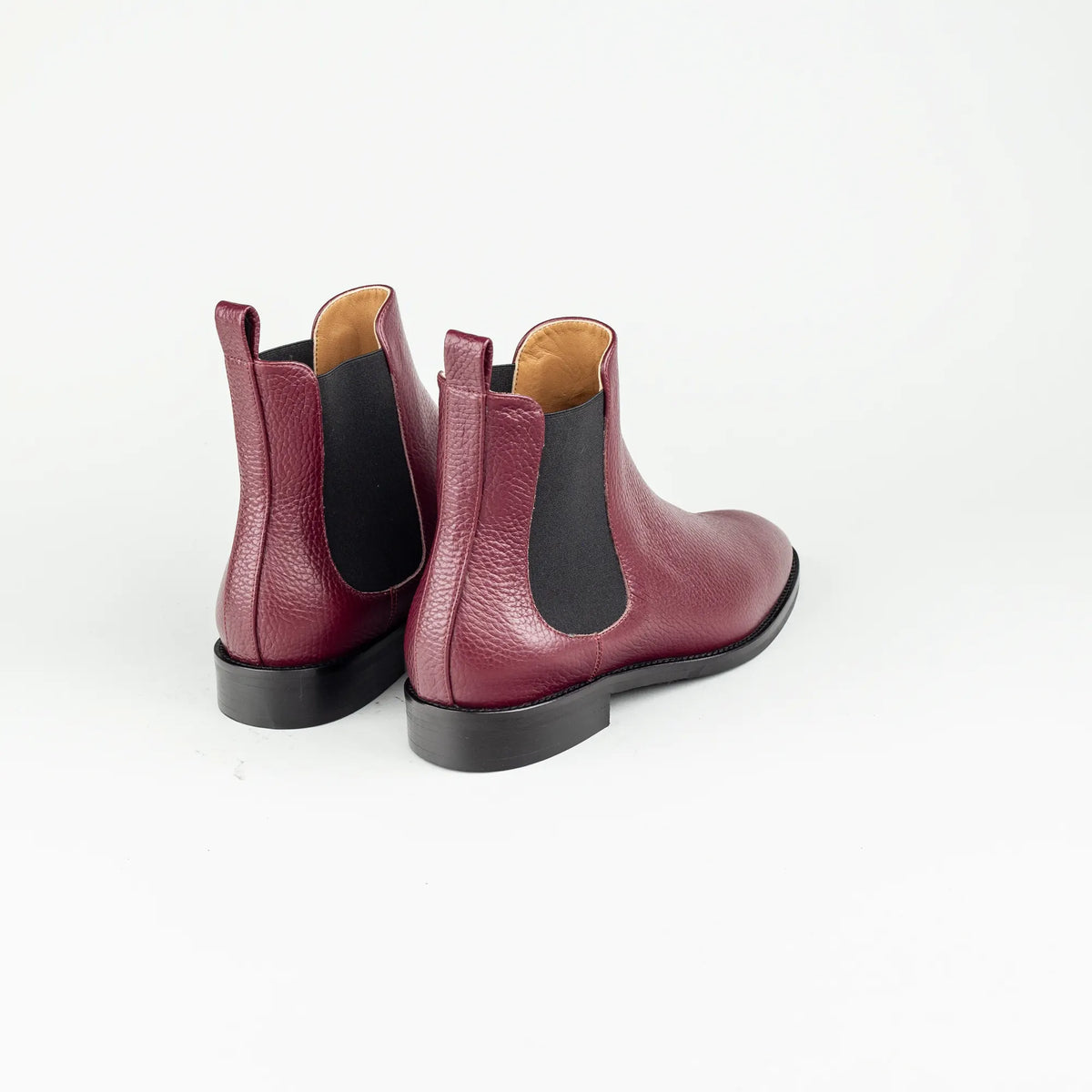 Voltan – Chelsea Boot Geprägtes Kalbsleder Bordeaux | Handmade Italy | Premium Damenschuh