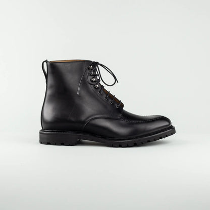 Berwick | Schnürboots Schwarz – Hochwertiges Kalbsleder, Norweger Naht, Vibram Sohle | Handmade in Spain