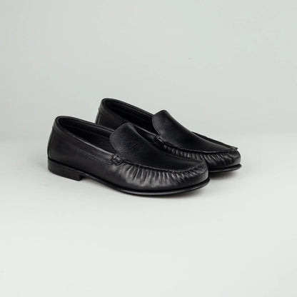 Elia Maurizi | Penny Loafer Schwarz – Genähtes Vorderblatt | Handmade in Italy