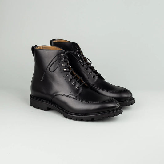 Berwick | Schnürboots Schwarz – Hochwertiges Kalbsleder, Norweger Naht, Vibram Sohle | Handmade in Spain