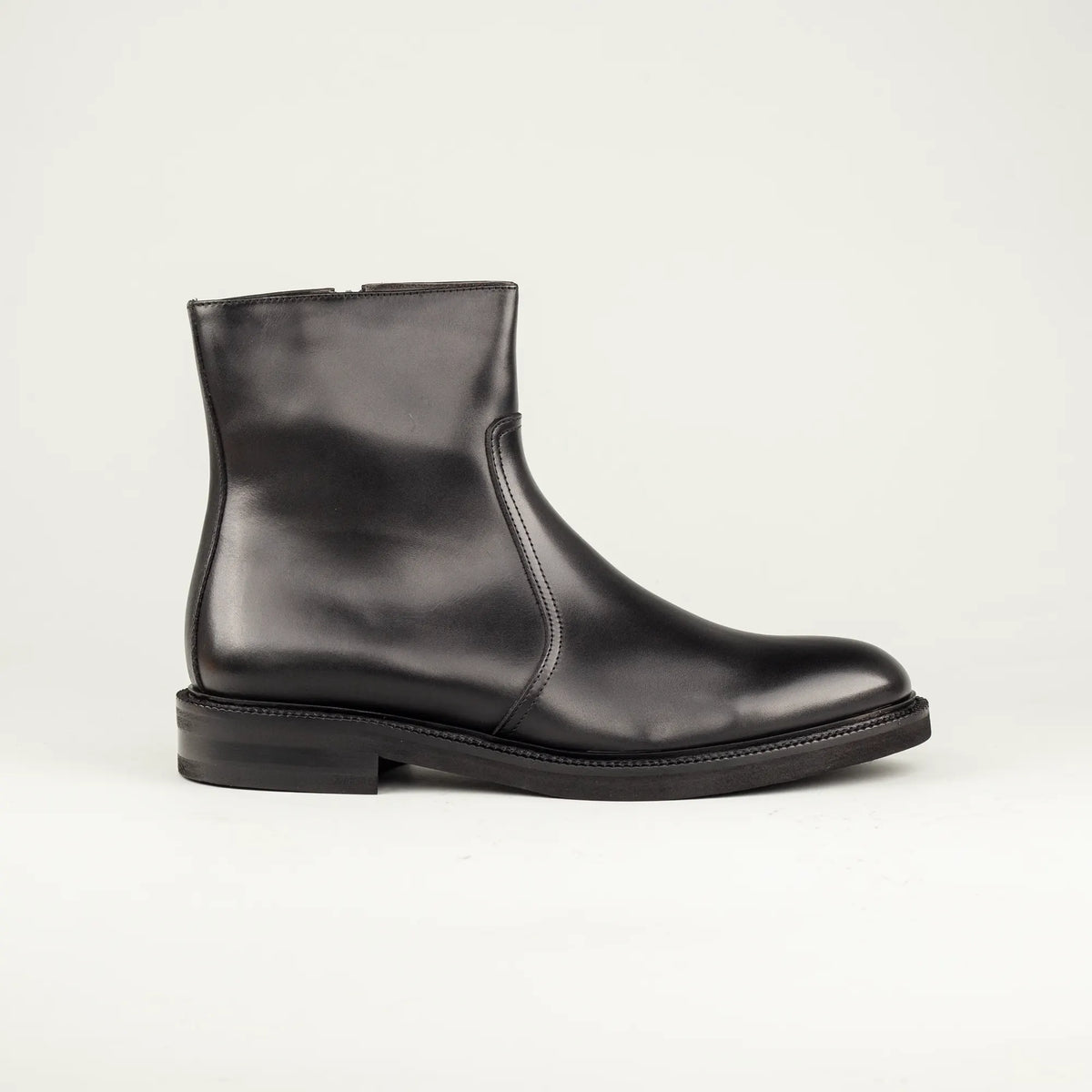Aruci – Herren-Lammfellstiefel in Schwarz