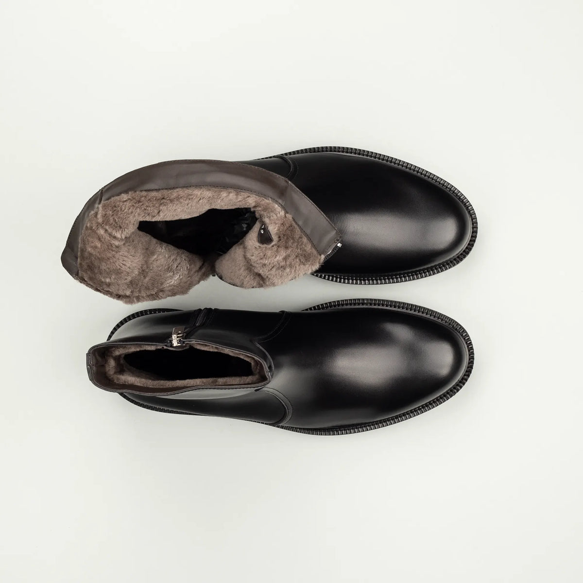 Aruci – Herren-Lammfellstiefel in Schwarz