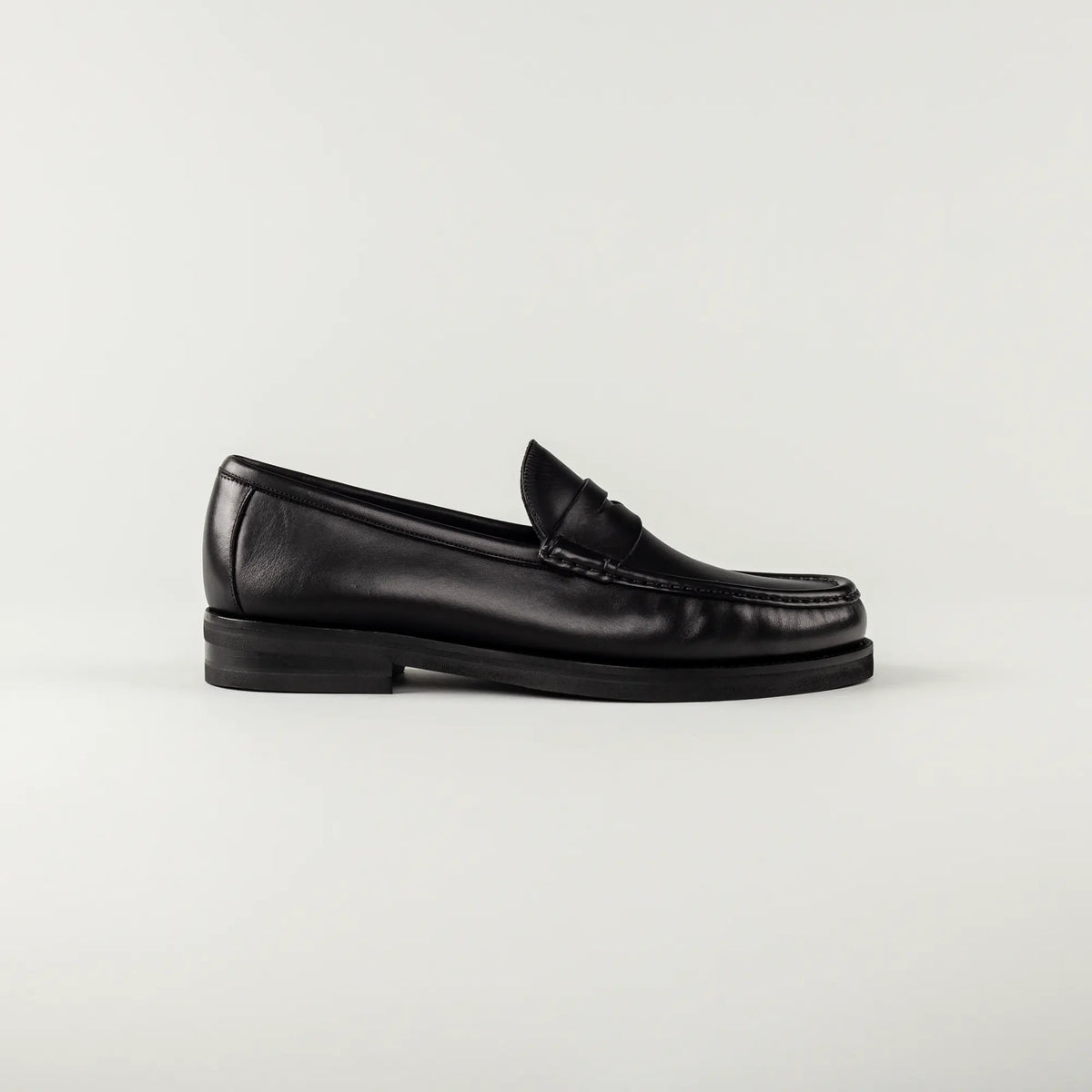 Aruci – Herren-Loafer aus schwarzem Kalbsleder mit Lammfellfutter