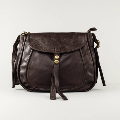 Aruci – Braune Damenhandtasche aus dickem Leder im Satteldesign