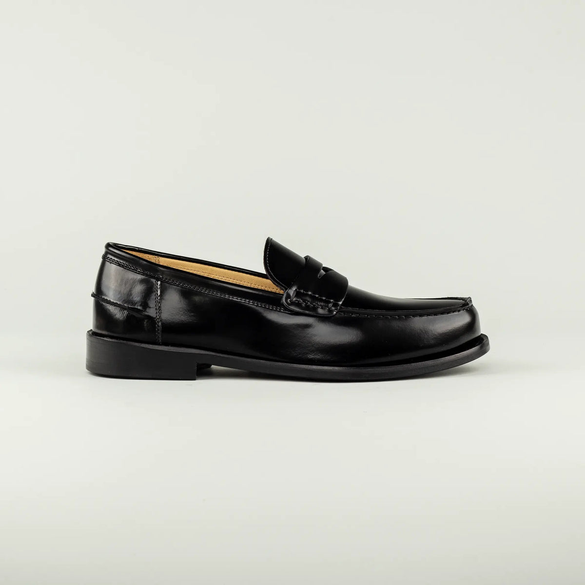 Aruci – Penny Loafer Herren aus hochpoliertem schwarzem Kalbsleder