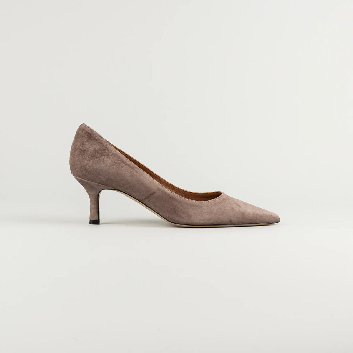 Aruci Pumps aus Wildleder in Taupe | 5 cm Absatz | Handmade in Italy