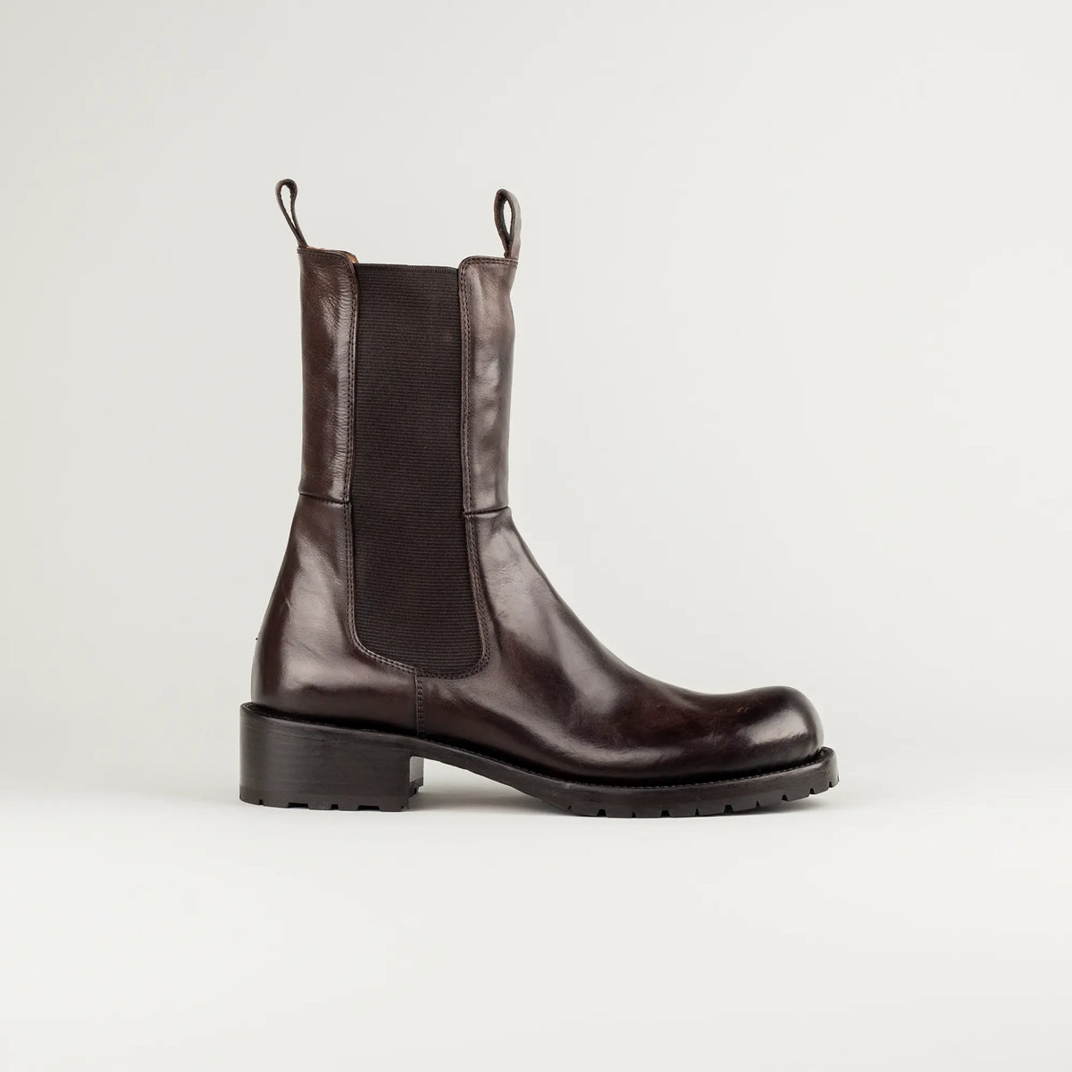 Elia Maurizi Hoher Chelsea-Boot aus dunkelbraunem Kalbsleder | Handmade in Italy