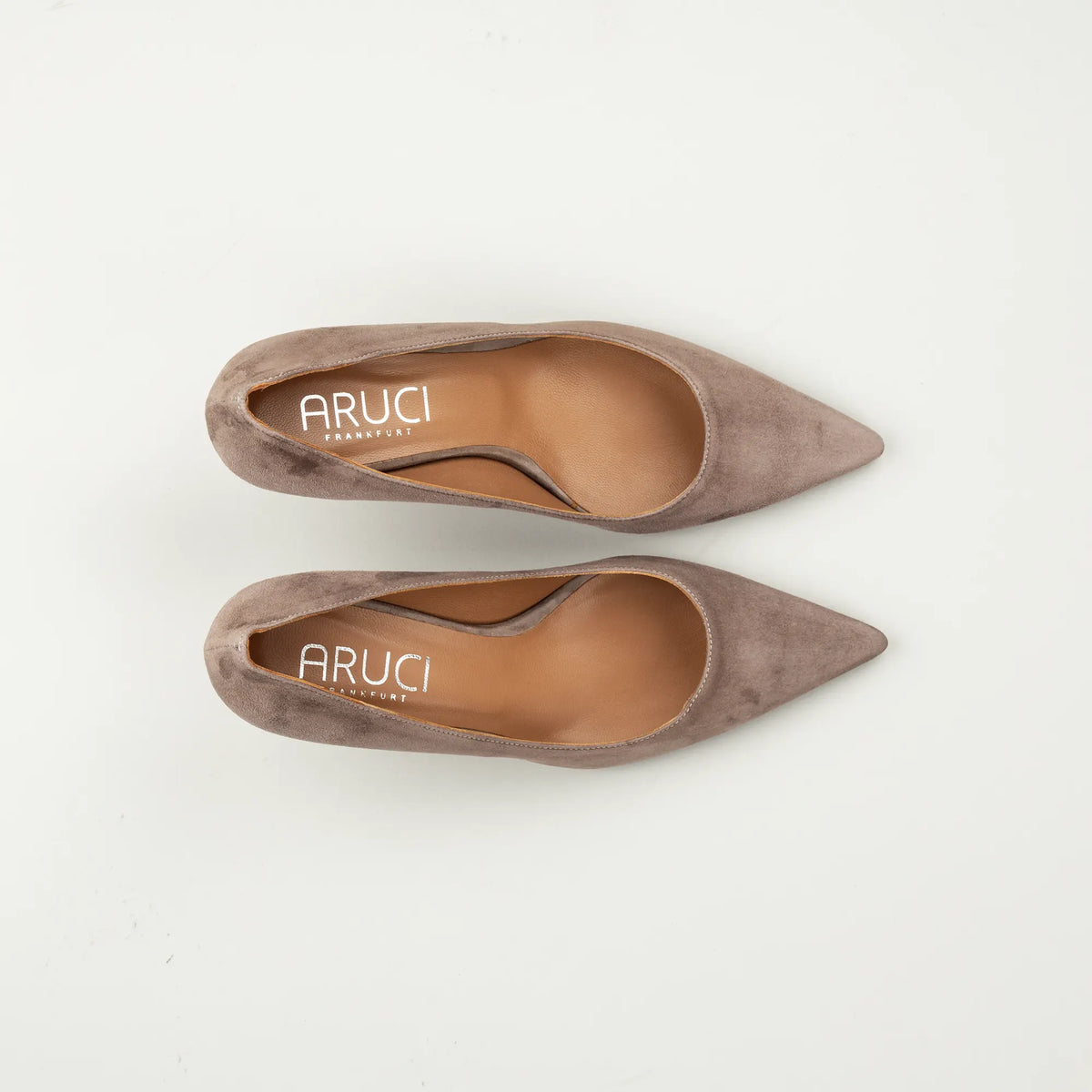 Aruci Pumps aus Wildleder in Taupe | 5 cm Absatz | Handmade in Italy