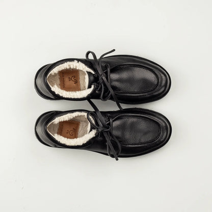 Elia Maurizi Damen-Bootschuh aus schwarzem Kalbsleder mit Lammfell