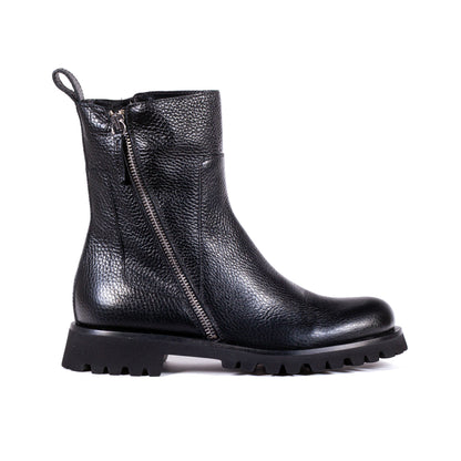 Aruci - Boot