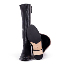 Lade das Bild in den Galerie-Viewer, Aruci - Stiefel (Lammfell-Futter)
