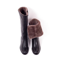 Lade das Bild in den Galerie-Viewer, Aruci - Stiefel (Lammfell-Futter)
