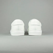 Lade das Bild in den Galerie-Viewer, Aruci - Sneaker
