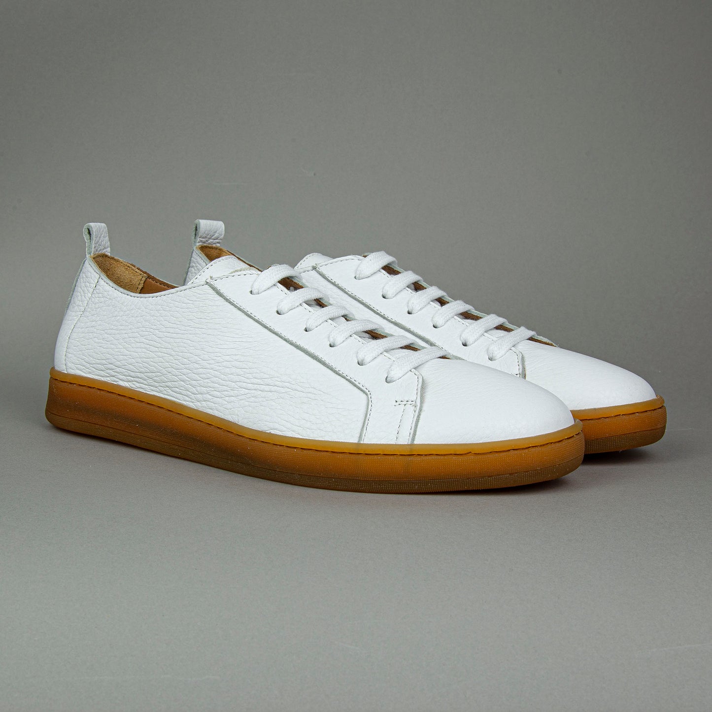 OPERA v. Antonio Maurizi - Sneaker