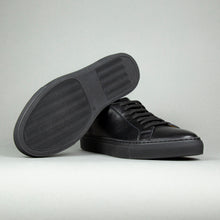 Lade das Bild in den Galerie-Viewer, Aruci - Sneaker
