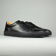 Lade das Bild in den Galerie-Viewer, Aruci - Sneaker
