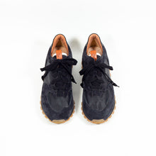 Lade das Bild in den Galerie-Viewer, Elia Maurizi - Sneaker
