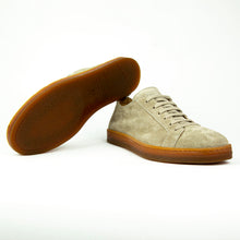 Lade das Bild in den Galerie-Viewer, OPERA v. Antonio Maurizi - Sneaker
