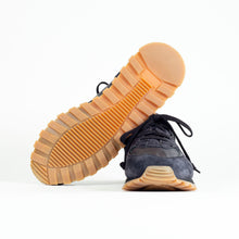 Lade das Bild in den Galerie-Viewer, Elia Maurizi - Sneaker
